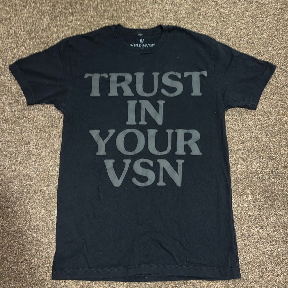 Men’s Shirt Small